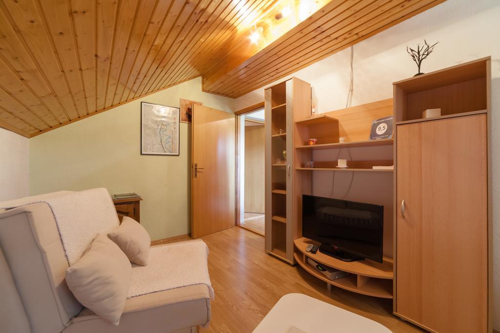 Apartment Luketic Slunj Extérieur photo